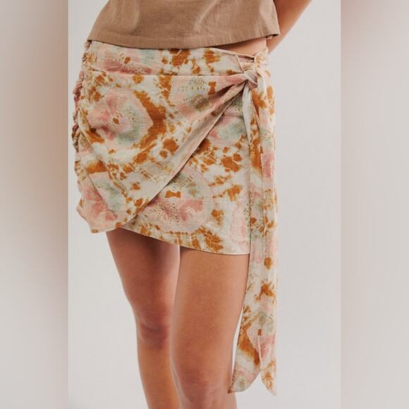 Free People Sweet As Beach Mini Skirt Size 2 - Picture 1 of 8
